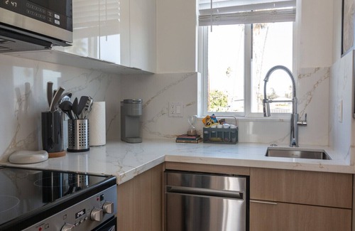 North Hollywood Apartamento | Scandinavian-Style 1BR Apartment BUILT 2024 (p83)