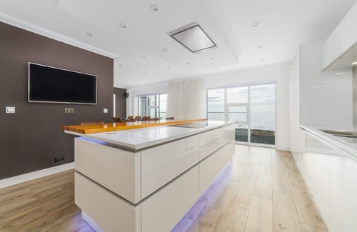 Castletown Casa | Scarlett View - a holiday cottage that sleeps 8 guests in 4 bedrooms
