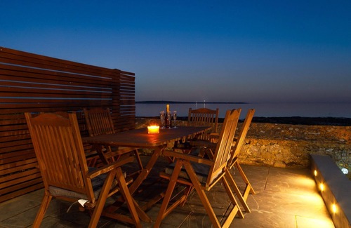 Castletown Casa | Scarlett View - a holiday cottage that sleeps 8 guests in 4 bedrooms