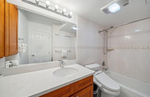 Honolulu Apartamento | Scenic 23rd-Floor Corner Retreat with Diamond Head & Ocean Views (12305)