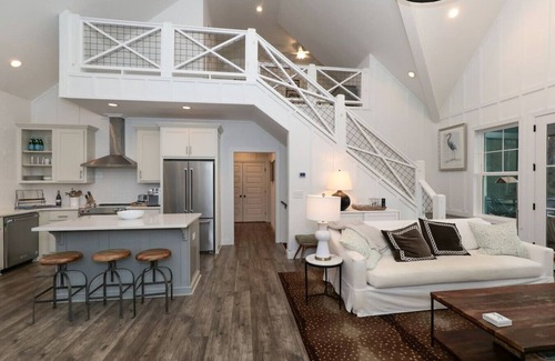 Tiger Casa | Scenic 4BR|3BA Contemporary Lake Burton Home