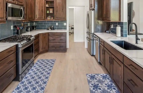 Sandpoint Casa | Scenic 5BR Overlooking Golf Course and Mountains