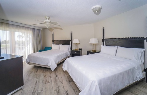 Crystal Harbour Complejo | Scenic and Peaceful Location! Quiet Room w/ Fantastic Island View, Outdoor Pool