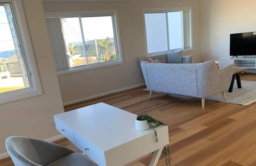 Central Coast Casa | Scenic Beach House great view 5miniute walk to the beach