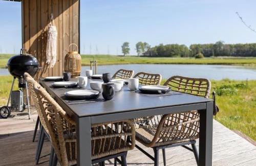 Wissenkerke Casa | Scenic Cottage w Garden, cleaning included