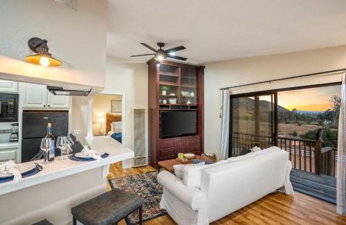 Rainbow CDP Casa | Scenic Deck w Sunset Views Near Temecula Wineries Estrada Ranch by AvantStay