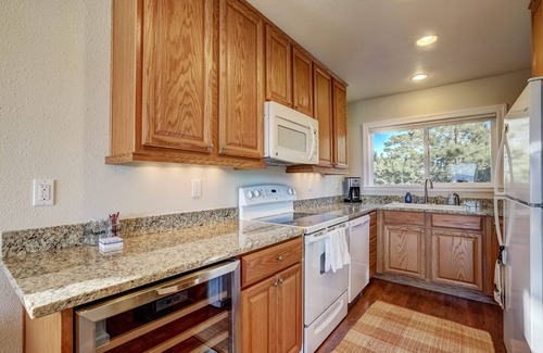 Tahoe Village Casa | Scenic Escape - BEST views of Lake Tahoe!