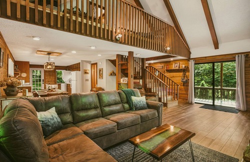 Sylva Cabina | Scenic Falls Cabin - Luxury Retreat w/ Private 65’ Waterfall & Natural Pool