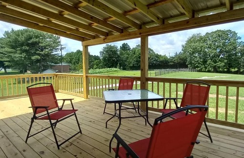 Rockholds Casa | Scenic Farm with lots to do and lots of room
