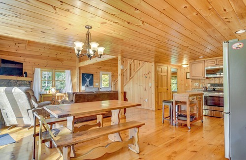 Franconia Cabina | Scenic Franconia Cabin ~ 6 Mi to Cannon Mountain!