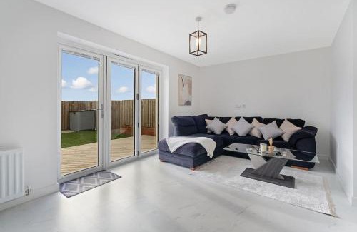 Glasgow Casa | Scenic getaway, open plan home! 2bed park for free