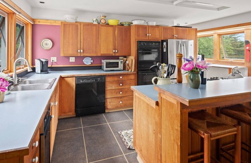 Warren Chalet De Esquí | Scenic Getaway: Unique Large Home with Breathtaking Views of Sugarbush Resort