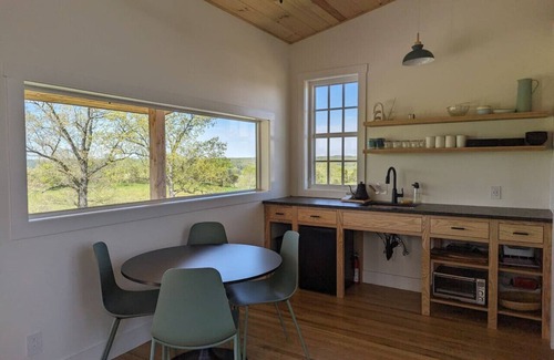 Frankfort Cabina | Scenic Highgrounds Modern Cabin - Chicory