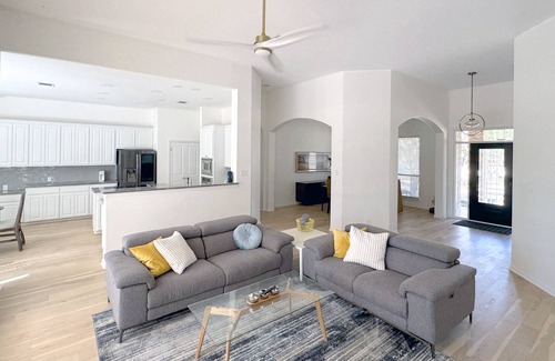 Austin Casa | Scenic Hill Country Hideaway! Wifi, AC, PingPong, Corn Hole, near the best BBQ!