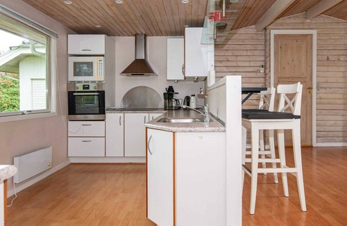 Hvidbjerg Strand Casa | Scenic Holiday Home in BÃ¸rkop near Sea