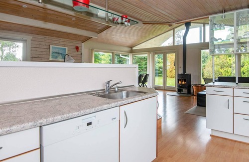 Hvidbjerg Strand Casa | Scenic Holiday Home in BÃ¸rkop near Sea