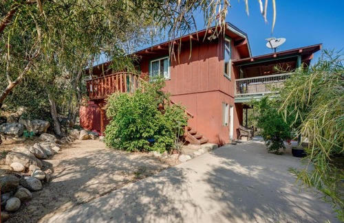 Kernville Casa | Scenic Kernville Getaway with Deck and Mountain Views!
