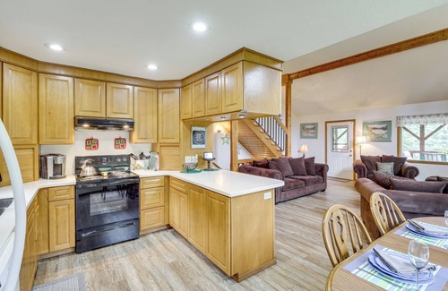Rexford Casa | ¡NUEVO! Kootenai Forest Home: ¡entretenimiento al aire libre!