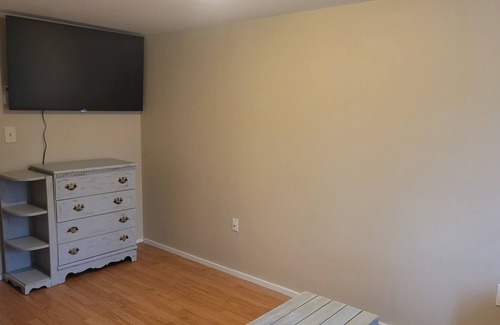 Glenburn Otro | Scenic Lookout - Two Room Suite, Quiet Contry