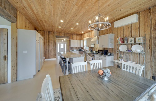 Loon Lake Casa | Scenic Loon Lake Adventure Retreat w/ Dock!