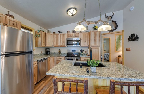 Murphy Cabina | Scenic Murphy Cabin w/ Hot Tub, Fire Pit & Views