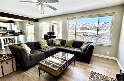 Boise Casa | Scenic Nest in the Wilderness: Beautiful, Boise Area Mountain Getaway!