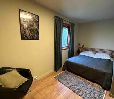 Karmoy Casa | Scenic Norwegian Getaway - Cozy Home w Garden & All-Day Sun
