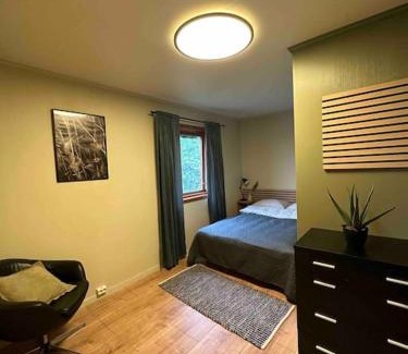Karmoy Casa | Scenic Norwegian Getaway - Cozy Home w Garden & All-Day Sun