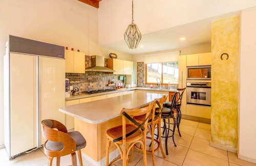 Tlalpan Casa | Scenic Paradise: Beautiful House in the Woods