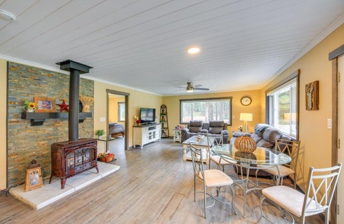 Priest River Casa | Scenic Priest Lake Vacation Rental Deck and Views!