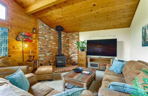 Junction City Casa | Scenic Riverfront Escape with Sauna in Junction City