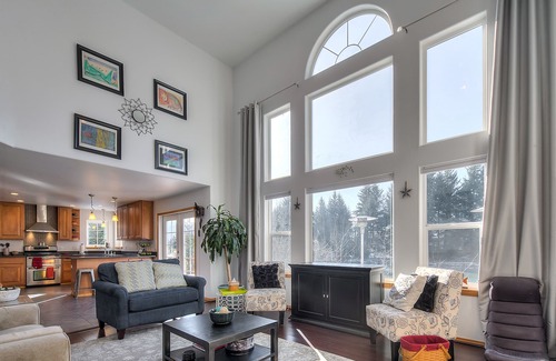 Mendenhall Valley Casa | Scenic Riverfront Retreat - ¡Un entusiasta de las actividades al aire libre y la vida silvestre!