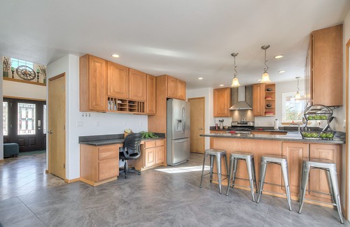 Mendenhall Valley Casa | Scenic Riverfront Retreat - ¡Un entusiasta de las actividades al aire libre y la vida silvestre!