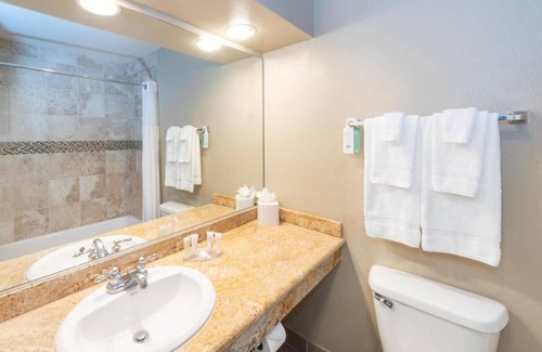Rancho Santa Fe Hotel | Scenic Room in Rancho Santa Fe – Perfect for Golf & Leisure