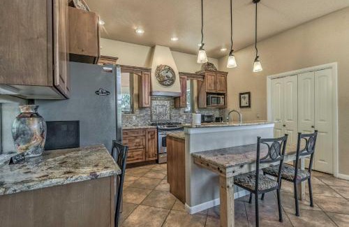 Ruidoso Casa | Scenic Ruidoso Home with Large Deck and Hot Tub!