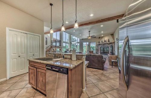 Ruidoso Casa | Scenic Ruidoso Home with Large Deck and Hot Tub!