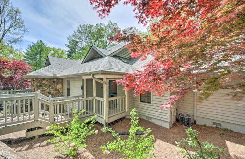 Sapphire Apartamento | Scenic Sapphire Condo with Deck and Gas Grill!