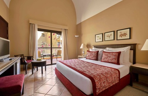 El Quseir Complejo | Scenic Sea Views | Waterpark, Spa, Tennis Courts & Family-Friendly Fun