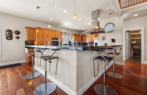 Southeast Boise Casa | Scenic Serenity in Immaculate Custom Home with Breathtaking Mountain Views | Community Pool & Gym!