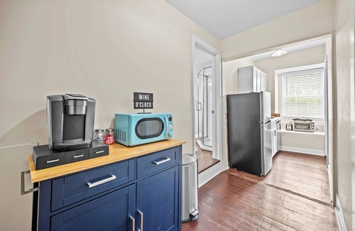 St. Charles Apartamento | Scenic South Main Apartment with Breathtaking Views for 3 Guests