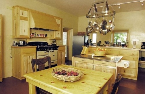 Truchas Casa | Escenario de montaña al estilo del suroeste, cerca de Santa Fe y Taos
