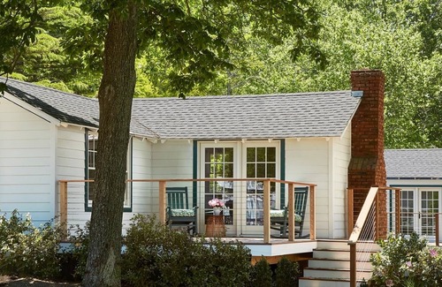 Shelter Island Heights Casa | Scenic Stay with Beach Access, Game Room, Biking & Seasonal Kayaking
