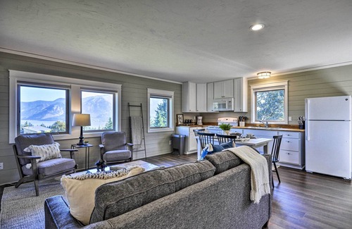 Carson Apartamento | Scenic Studio w/ Loft & View of the Columbia River
