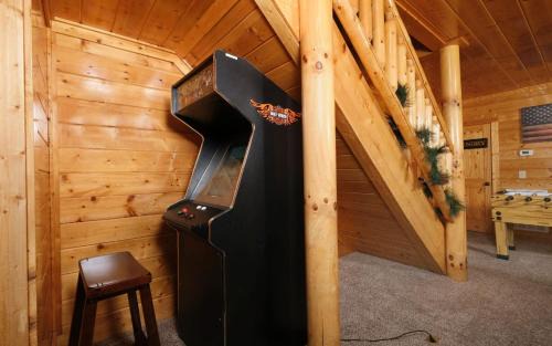 Sevierville Villa | Scenic Sunrise