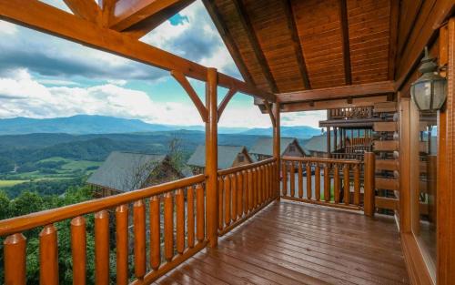 Sevierville Villa | Scenic Sunrise