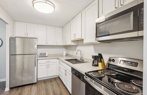 Parma Apartamento | Scenic towers 3020I Cozy & Comfy I Free Parking
