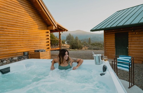 Mariposa Apartamento | Scenic View Yosemite Cabin With Hottub by Casa Oso