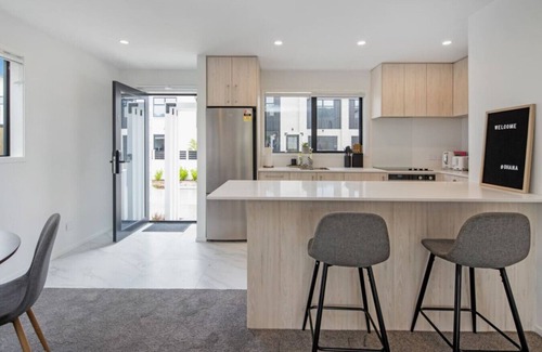 Trentham Casa | Scenic Views from our 2-BR Trentham Hideaway