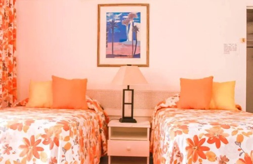 West Coast Apartamento | Scenic Beach View Studio Room 2 TwinBeds 1 Sofa AC TV-MA