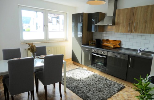 Osnabrueck Apartamento | Schölerberg Apartment mit Tiefgaragenparkplatz und Kingsize-bett
